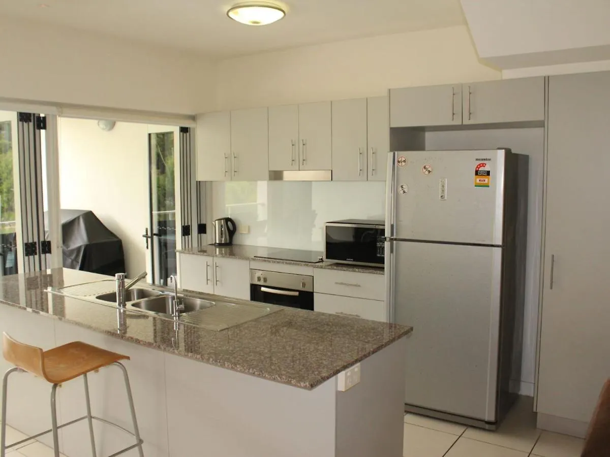Beachside Apartment 17 Nelly Bay
